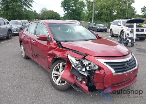 2013 Nissan Altima 2.5 Sv z USA, uszkodzony, nr VIN 1N4AL3AP8DN566303